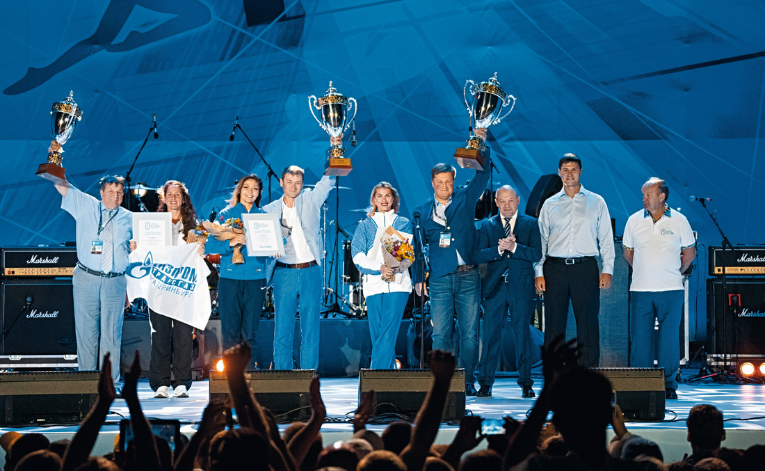 Во время торжественной церемонии награждения победителей XI летней Спартакиады ПАО «Газпром»