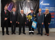 Тагир Яушев во время церемонии награждения победителей смотра-конкурса сварщиков ПАО «Газпром»