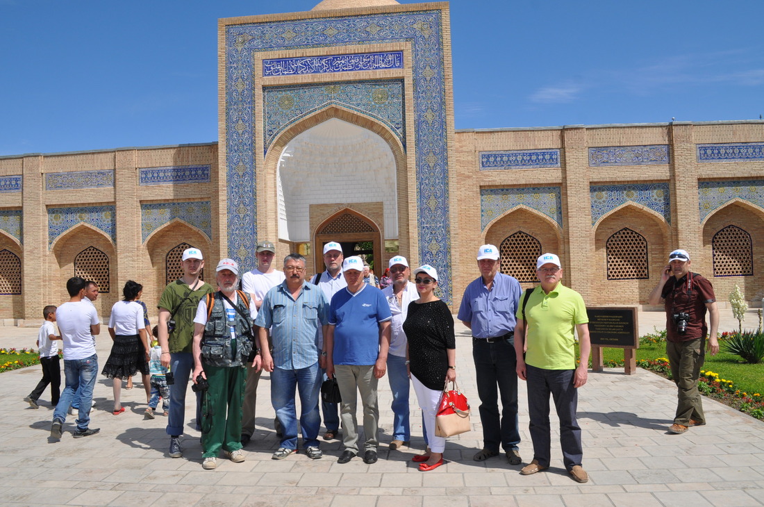 Участники поездки в узбекской Бухаре