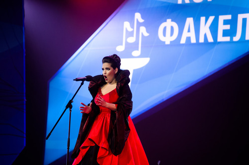 Ксения Рябухина защищала честь уральского трансгаза в номинации «академический вокал»