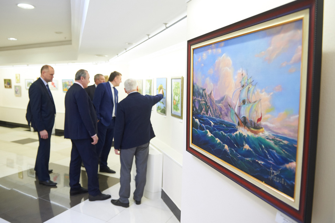 В музее ООО "Газпром трансгаз Екатеринбург" открылась выставка художественных работ к юбилею предприятия