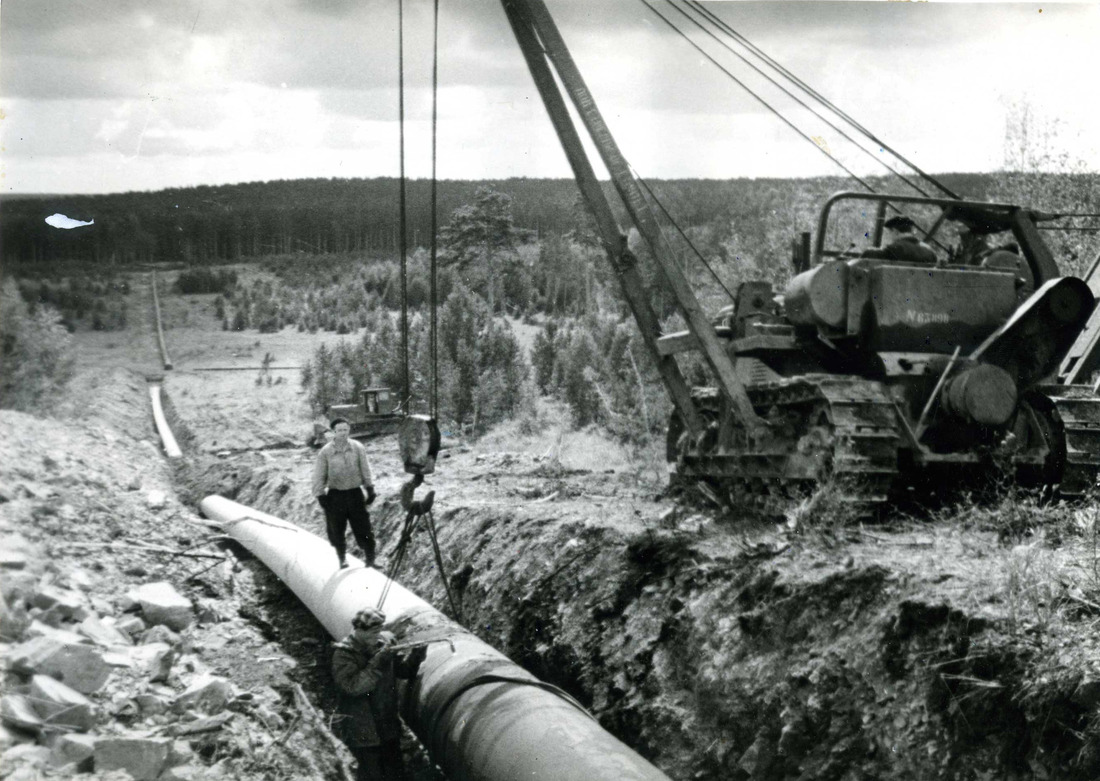 1964 год, строительство последних километров магистрали "Бухара — Урал" под Свердловском