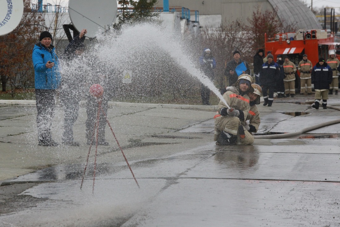 Конкурс добровольных пожарных дружин. Тушение условного огня