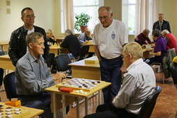Ветераны предприятия участвовали в турнире по шашкам