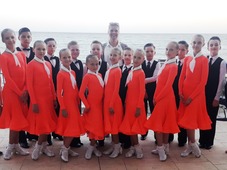 В мае ансамбль «Олимп» праздновал победу в своей номинации на «Факеле»
