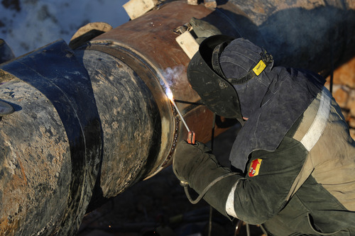Работникам «Газпром трансгаз Екатеринбург» помогает экономить голубое топливо использование для ремонта газопроводов сварных стальных муфт