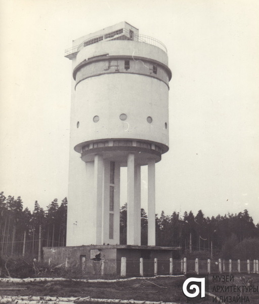 Водонапорная башня УЗТМ — Белая башня