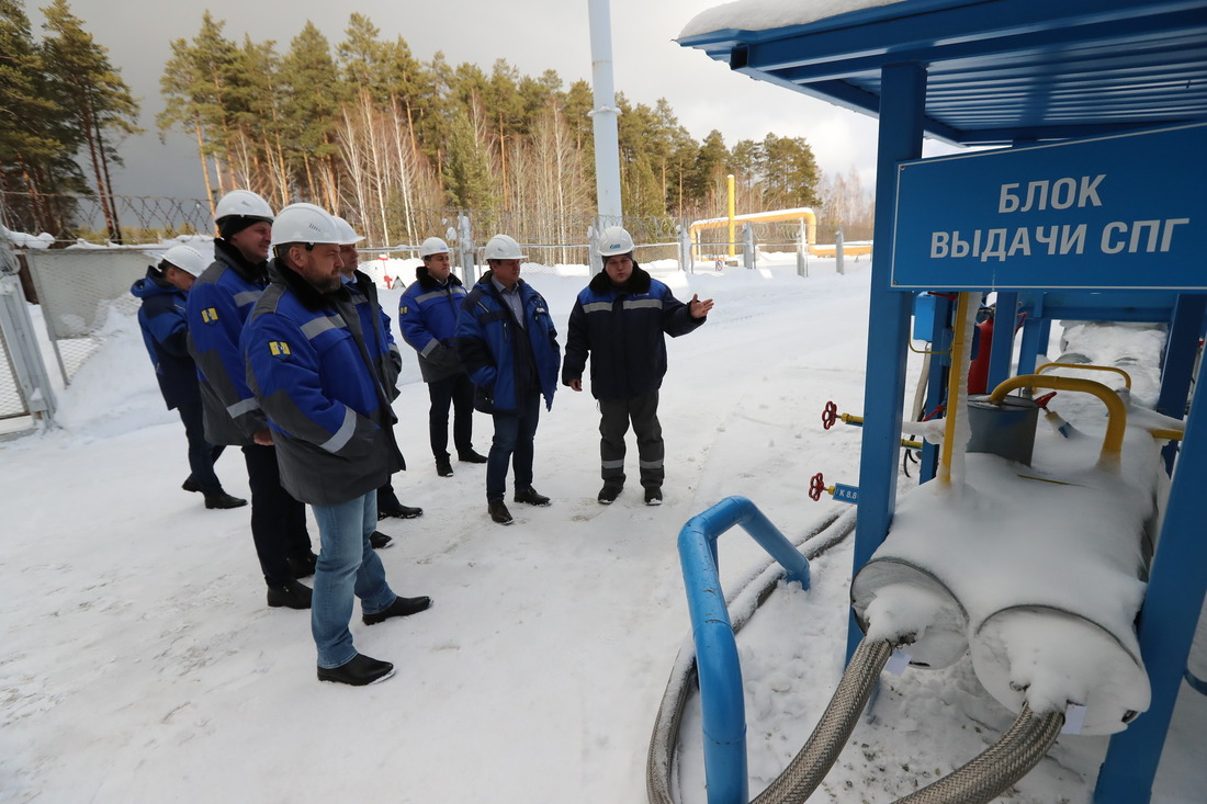 Самарским газовикам показали весь технологический цикл работы комплекса по производству малотоннажного СПГ