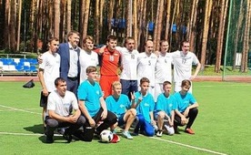 В рамках акции прошла товарищеская встреча по футболу между сборной предприятия и командой оздоровительного лагеря