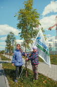 В экологической акции по высадке рябиновой аллеи участвуют и дети работников ООО "Газпром трансгаз Екатеринбург"