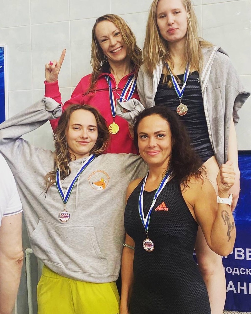 Женская команда завоевала в эстафете серебряные медали