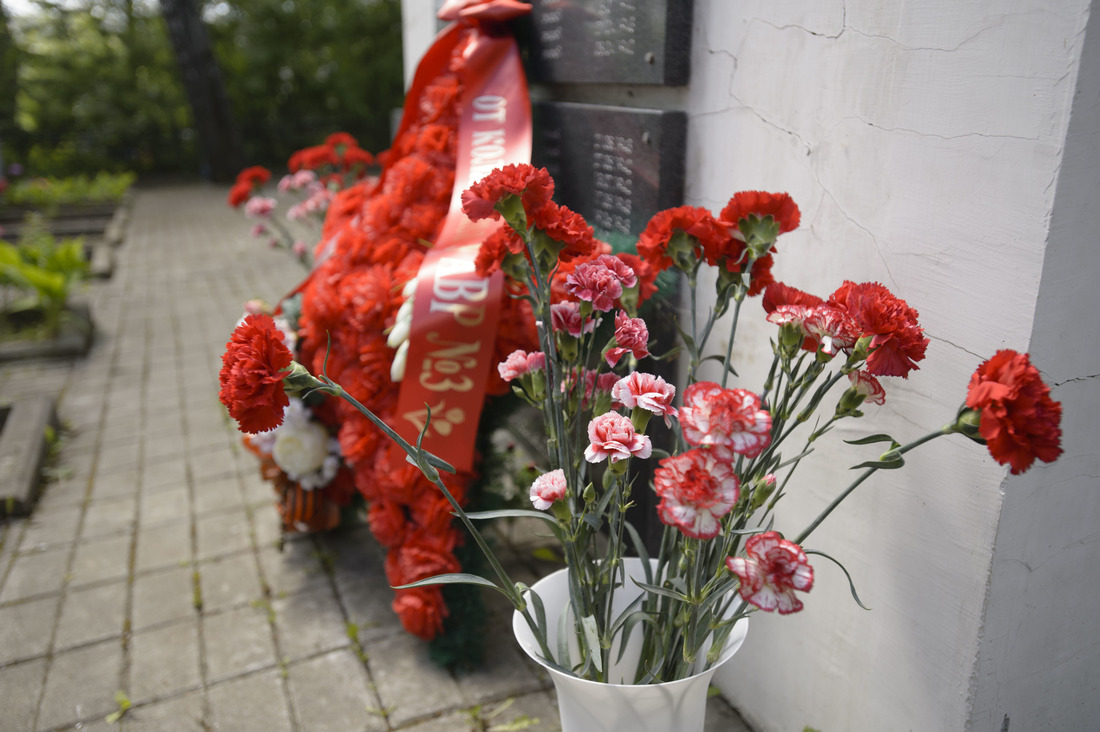 Мемориал, который взяли под опеку газовики, расположен на городском кладбище Первоуральска
