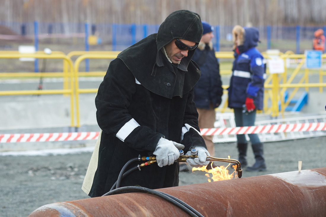 Сварка кольцевого контрольно-сварного соединения