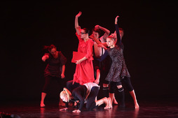Эксцентрик-балет Сергея Смирнова на официальной церемонии открытия фестиваля «Факел» в Екатеринбурге
