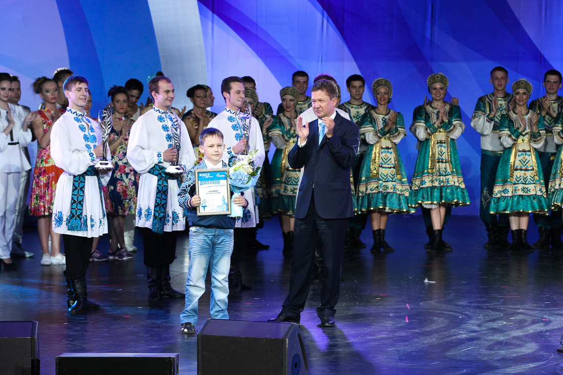 В 2013 году Глеб Санников был удостоен Гран-при фестиваля в конкурсе «Юный художник»