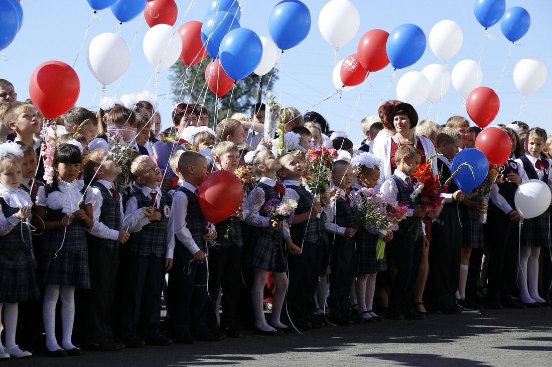В День знаний открылась школа, построенная при участии Газпрома